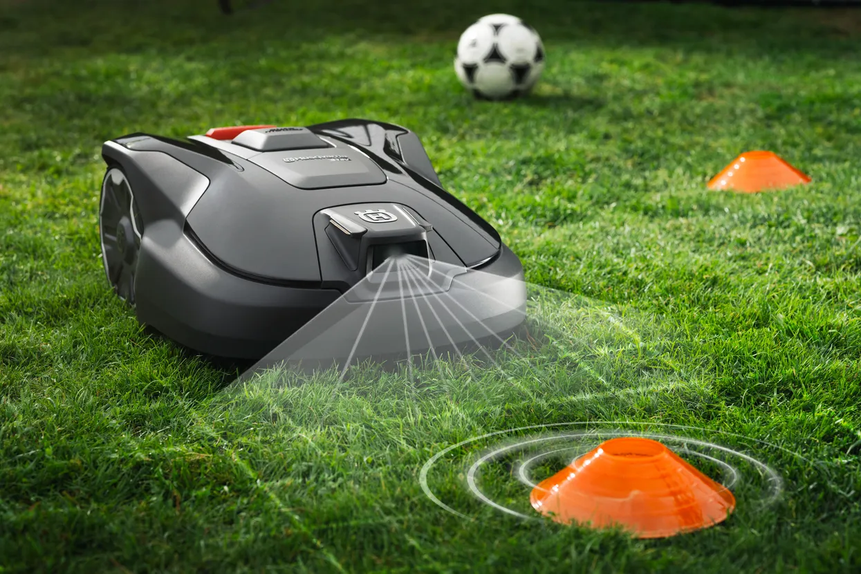 Husqvarna setzt bei neuen Automower-Modellen auf Kamera & KI: Kabelloses Mähen ab Saison 2026